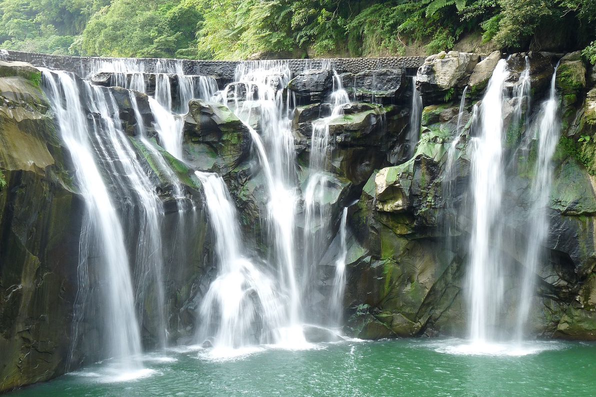 Shifen Waterfall (十分瀑布)