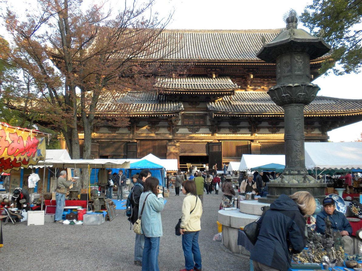 temples monthly markets