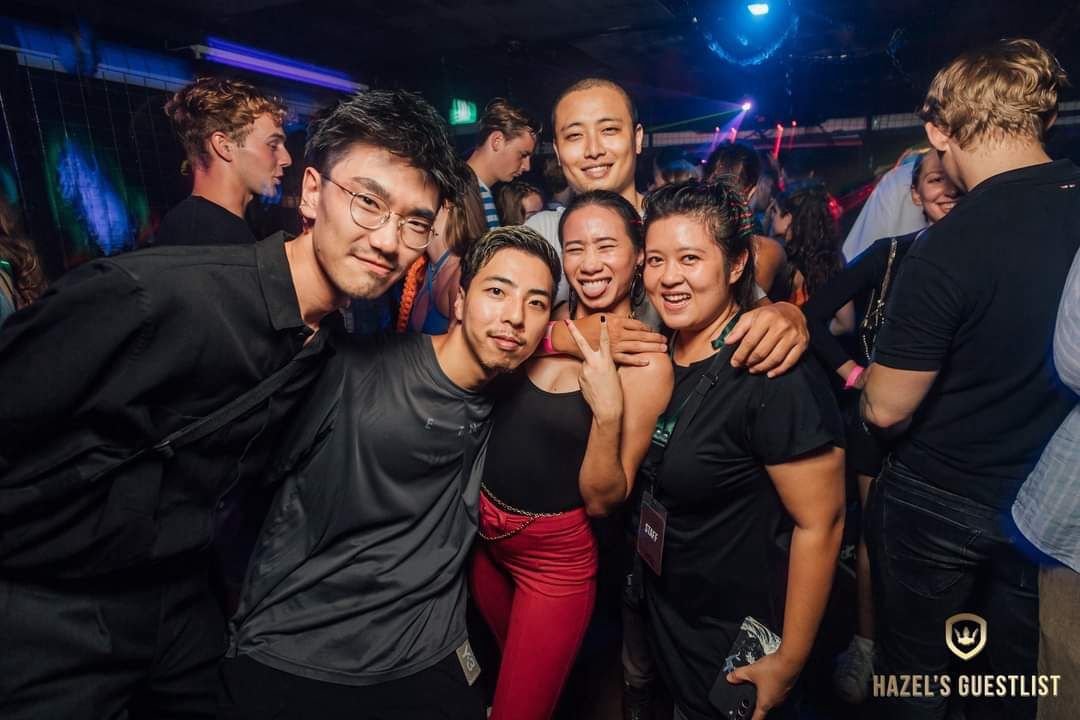 HideOut! NYE Countdown party crowd